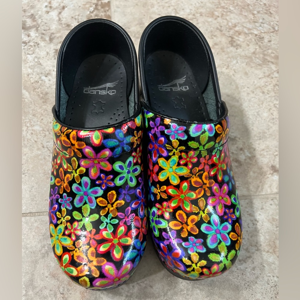 New! Dansko professional clogs. Size 36